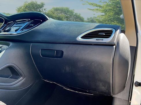 Used 2015 Dodge Dart SXT FWD image 17