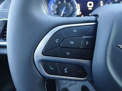New 2026 Chrysler Pacifica Select FWD image 30