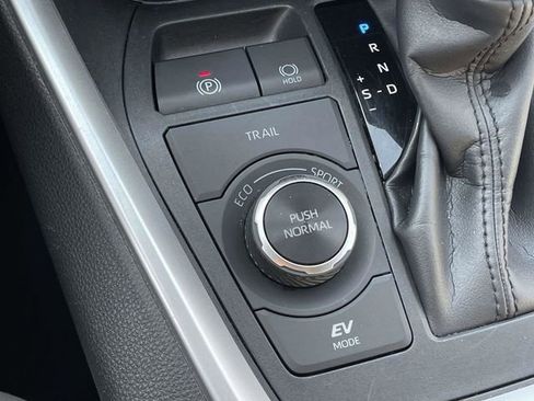 Used 2023 Toyota RAV4 XLE w/ Convenience Package image 33