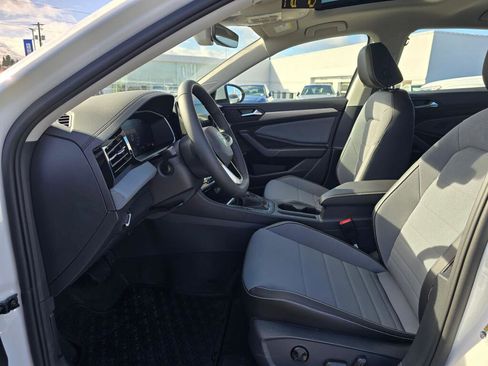 New 2026 Volkswagen Jetta SE image 18