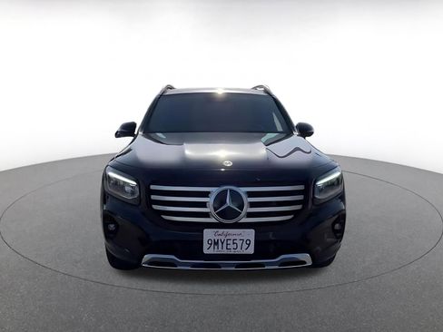 Used 2025 Mercedes-Benz GLB 250 4MATIC image 4