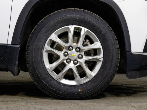 Used 2021 Chevrolet Traverse LT w/ LPO, Floor Liner Package image 40