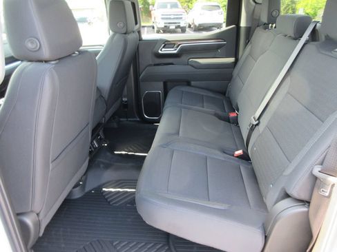 New 2026 Chevrolet Silverado 1500 LT w/ Z71 Off-Road Package AWD/4WD image 15