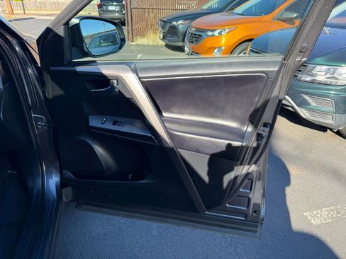 Used 2018 Toyota RAV4 XLE image 15