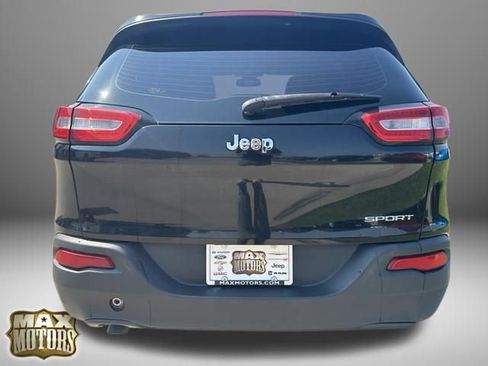 Used 2014 Jeep Cherokee Sport FWD image 6