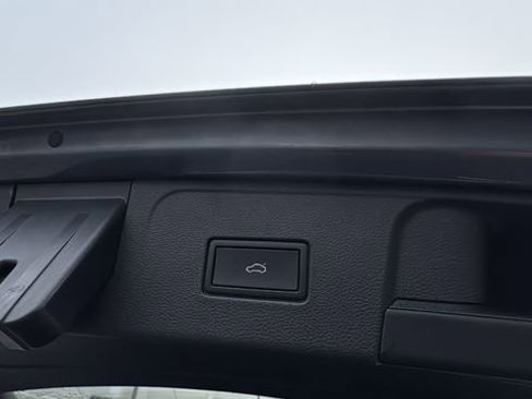 Used 2021 Volkswagen Atlas SE image 37