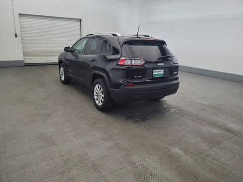 Used 2021 Jeep Cherokee Latitude AWD/4WD image 5