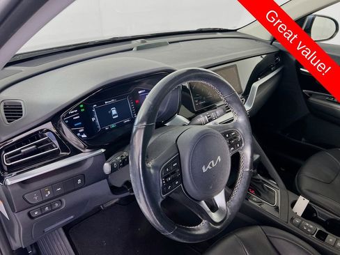 Used 2022 Kia Niro EX Premium FWD image 6