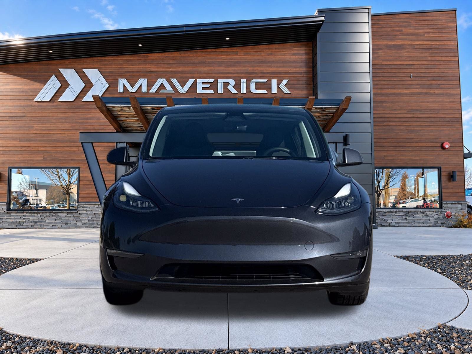 Used 2024 Tesla Model Y Long Range AWD/4WD image 4