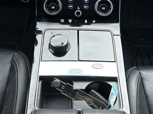 Used 2020 Land Rover Range Rover Velar R-Dynamic S image 25