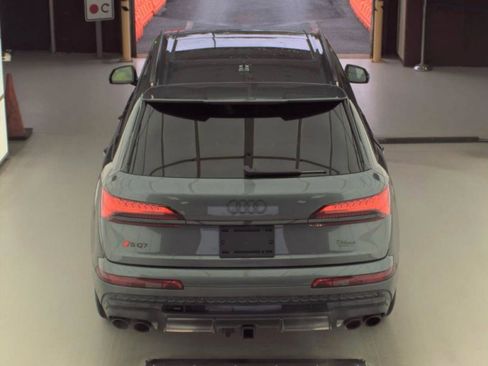 Used 2025 Audi SQ7 Premium Plus AWD/4WD image 6