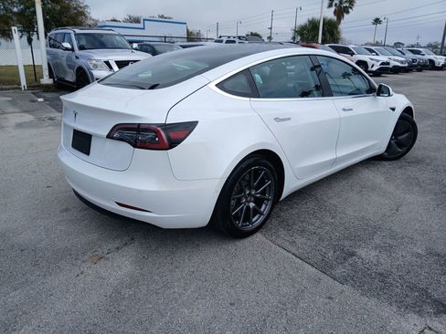 Used 2020 Tesla Model 3 Standard Range Plus image 5
