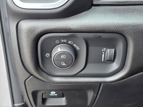 Used 2022 RAM 1500 Big Horn AWD/4WD image 23