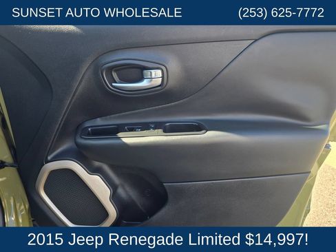 Used 2015 Jeep Renegade Limited w/ Advanced Technology Group AWD/4WD image 23