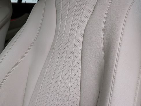 Used 2017 Mercedes-Benz E 300 image 28