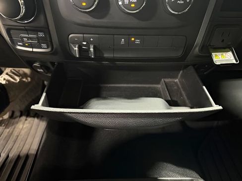 Used 2022 RAM 1500 Classic SLT w/ Protection Group AWD/4WD image 20