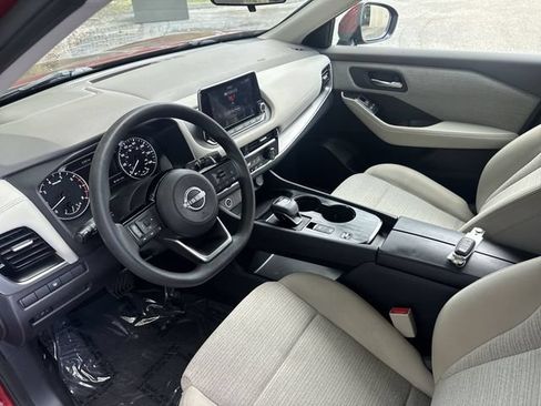 Used 2023 Nissan Rogue SV FWD image 15
