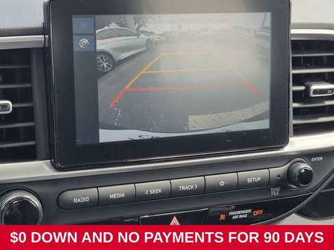 Used 2025 Hyundai Venue SEL FWD image 17
