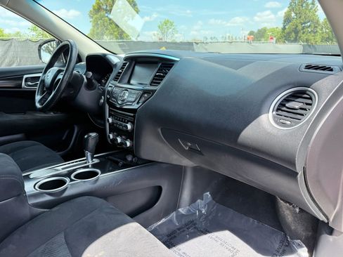 Used 2015 Nissan Pathfinder SV FWD image 19