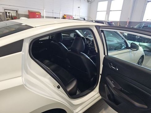 Used 2020 Nissan Altima 2.5 SR w/ Premium Package image 25