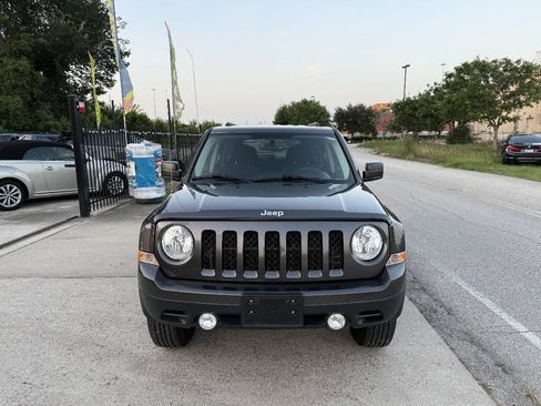 Used 2017 Jeep Patriot Sport w/ Power Value Group AWD/4WD image 3