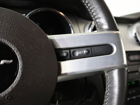 Used 2009 Ford Mustang GT Premium image 22