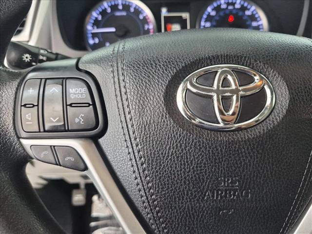 Used 2017 Toyota Highlander LE FWD image 28