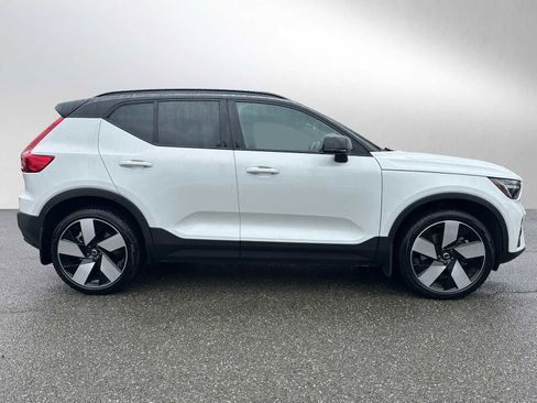 Certified 2023 Volvo XC40 Recharge Ultimate w/ Protection Package Premier AWD/4WD image 3