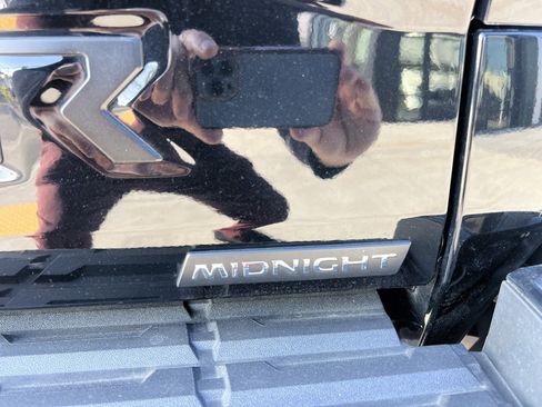 Used 2023 Nissan Frontier SV w/ Midnight Edition Package image 34