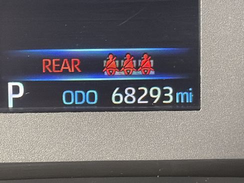 Used 2024 Toyota Corolla LE FWD image 5