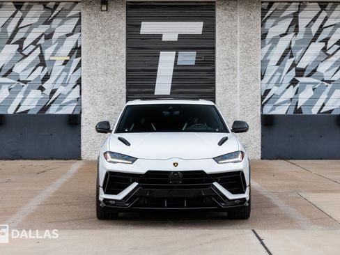 Used 2023 Lamborghini Urus Performante image 3