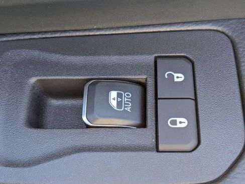 New 2026 RAM 2500 Laramie w/ Night Edition AWD/4WD image 33