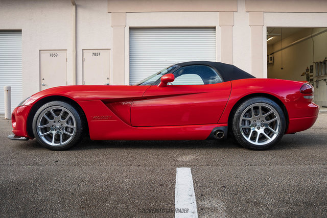 Used 2003 Dodge Viper SRT-10 RWD image 14