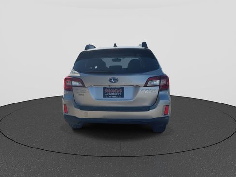 Used 2017 Subaru Outback 2.5i Premium image 7