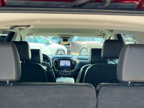 Used 2021 Chevrolet Traverse RS image 16