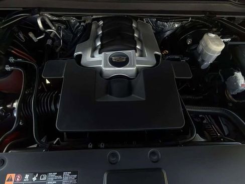 Used 2018 Cadillac Escalade ESV Platinum AWD/4WD image 26