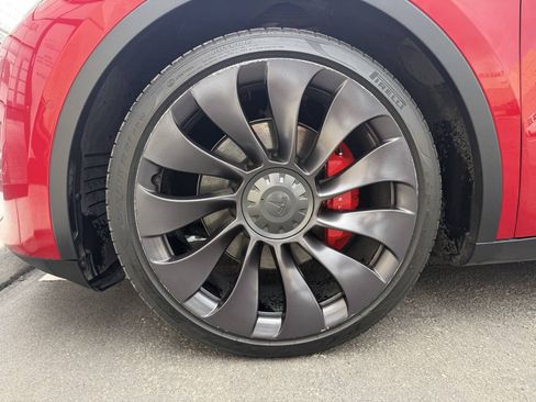 Used 2022 Tesla Model Y Performance AWD/4WD image 32