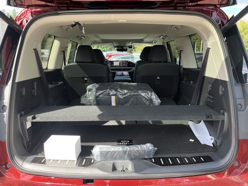 Used 2025 INFINITI QX80 Sensory w/ Exterior Package image 8