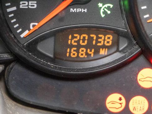 Used 2001 Porsche 911 Carrera image 12