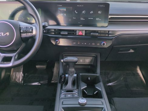 Used 2025 Kia K5 LXS image 11