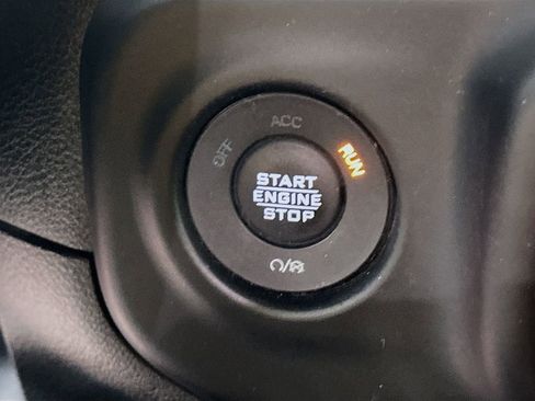 Certified 2022 Jeep Wrangler Unlimited Sport AWD/4WD image 23