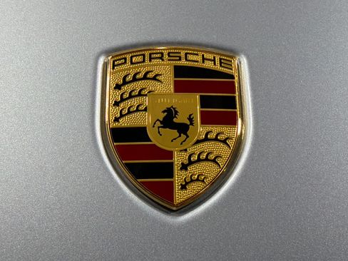 Certified 2026 Porsche Macan Turbo AWD/4WD image 12