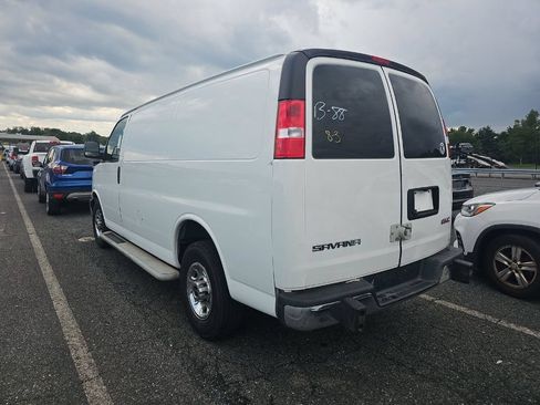 Used 2018 GMC Savana 2500 w/ Driver Convenience Package RWD image 2