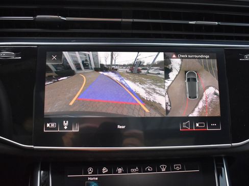 Used 2019 Audi Q8 Prestige w/ Luxury Package image 19