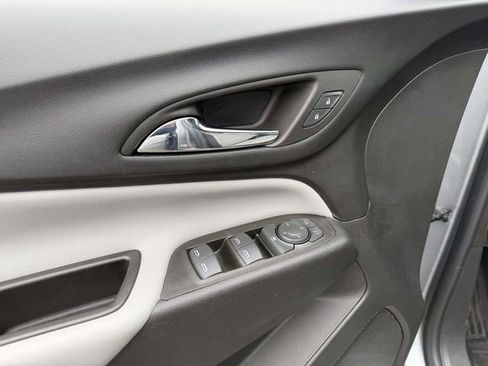 Certified 2023 Chevrolet Equinox LS w/ LS Convenience Package image 17