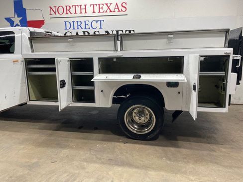 Used 2021 RAM 5500 Tradesman w/ Chrome Appearance Group image 14