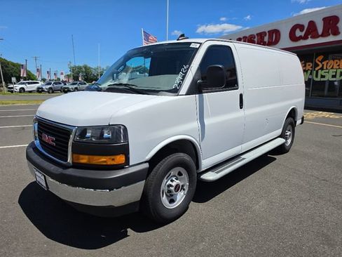 Used 2024 GMC Savana 2500 w/ Driver Convenience Package RWD image 3
