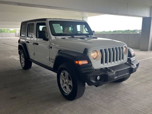 Used 2018 Jeep Wrangler Unlimited Sport S AWD/4WD image 11