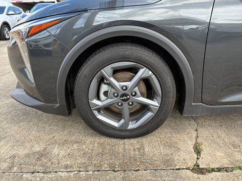 Used 2025 Kia K4 LXS image 23