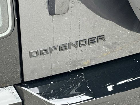 New 2026 Land Rover Defender 130 X-Dynamic SE AWD/4WD image 23